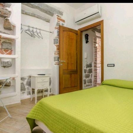 Room Tortoli' Екстер'єр фото